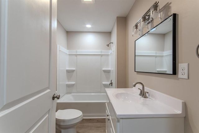 635 Harbert Dr, Savannah, TN 38372