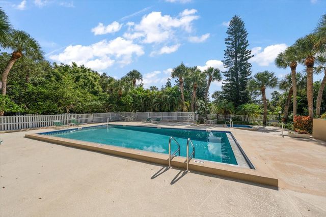 10811 INDIAN HILLS COURT 42, Seminole, FL 33777