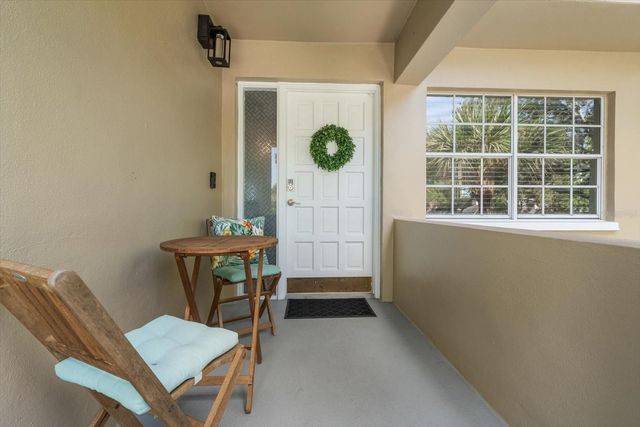 10811 INDIAN HILLS COURT 42, Seminole, FL 33777