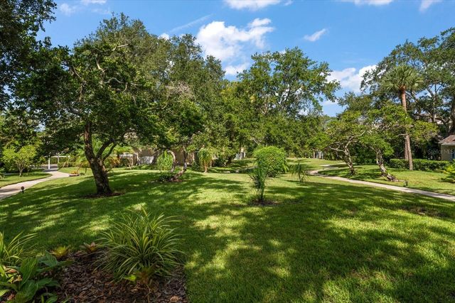 10811 INDIAN HILLS COURT 42, Seminole, FL 33777