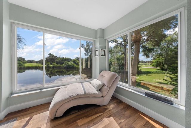 10811 INDIAN HILLS COURT 42, Seminole, FL 33777