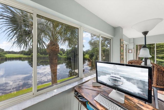 10811 INDIAN HILLS COURT 42, Seminole, FL 33777
