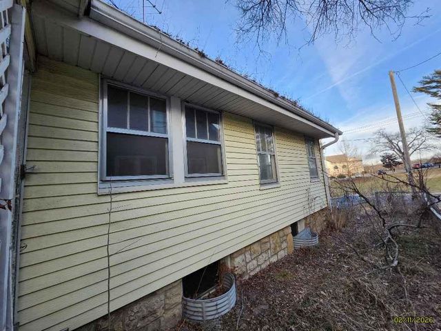 712 St Louis Avenue, Excelsior Springs, MO 64024