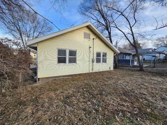 712 St Louis Avenue, Excelsior Springs, MO 64024