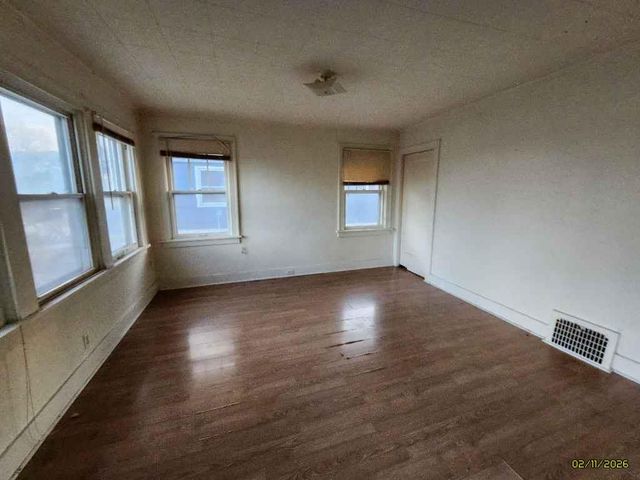 712 St Louis Avenue, Excelsior Springs, MO 64024