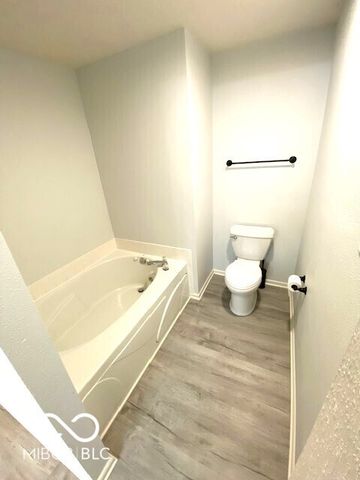 15093 Porchester Drive, Noblesville, IN 46062