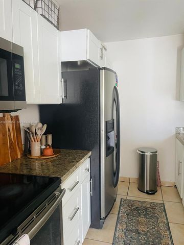 10393 N Kendall Drive U6, Miami, FL 33176