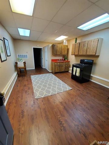 2761 Gravois Avenue, St Louis, MO 63118