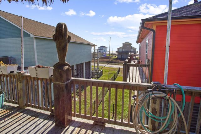 919 Mary Ann, Crystal Beach, TX 77650