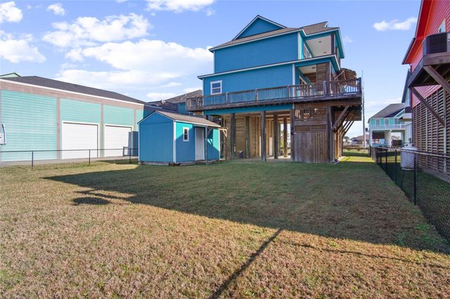 919 Mary Ann, Crystal Beach, TX 77650