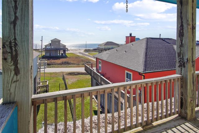 919 Mary Ann, Crystal Beach, TX 77650