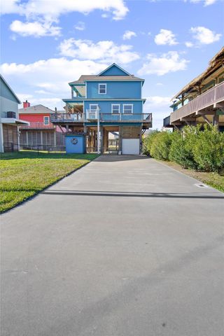 919 Mary Ann, Crystal Beach, TX 77650