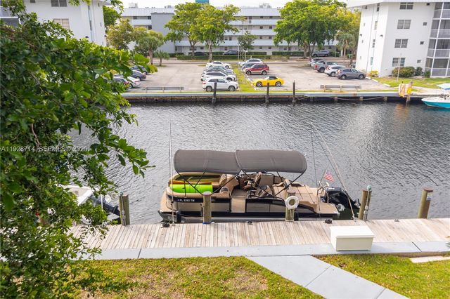 3600 NE 170th St 308, North Miami Beach, FL 33160