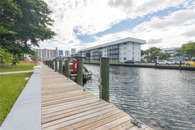 3600 NE 170th St 308, North Miami Beach, FL 33160