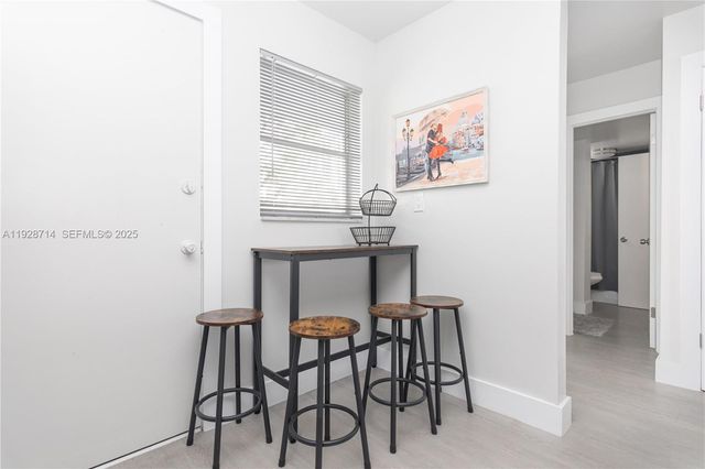 3600 NE 170th St 308, North Miami Beach, FL 33160