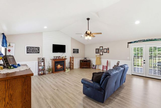 164 Club View Drive, Mt Vernon, KY 40456