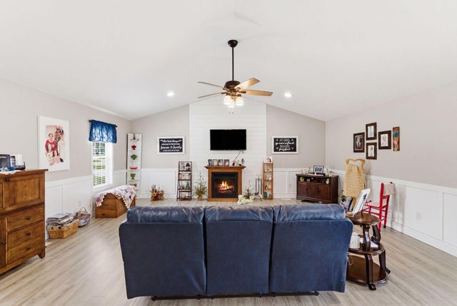 164 Club View Drive, Mt Vernon, KY 40456
