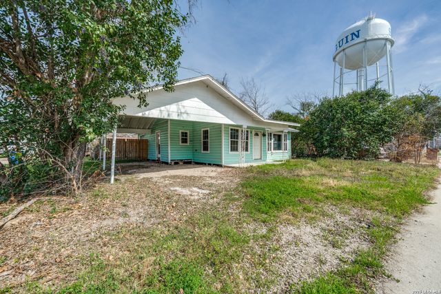 630 E Ireland, Seguin, TX 78155