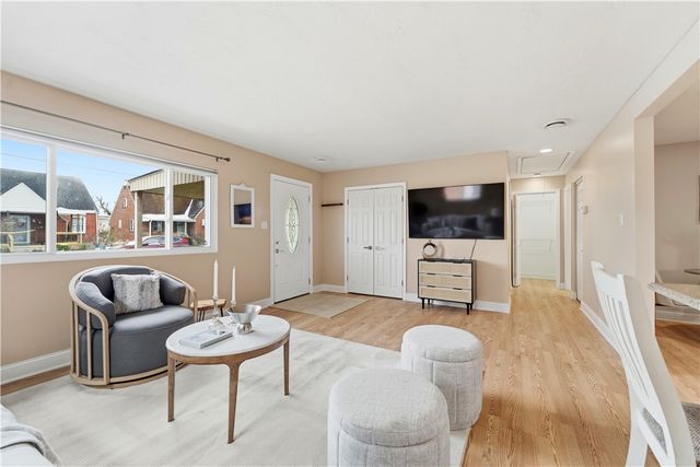 130 Eisner Ave, Bridgeville, PA 15017