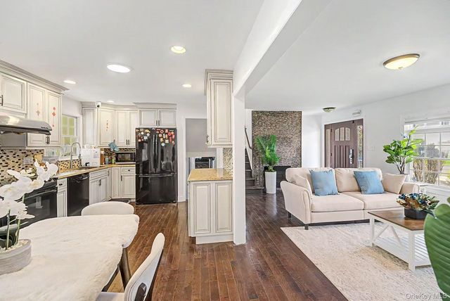 357 Gates Avenue, East Meadow, NY 11554