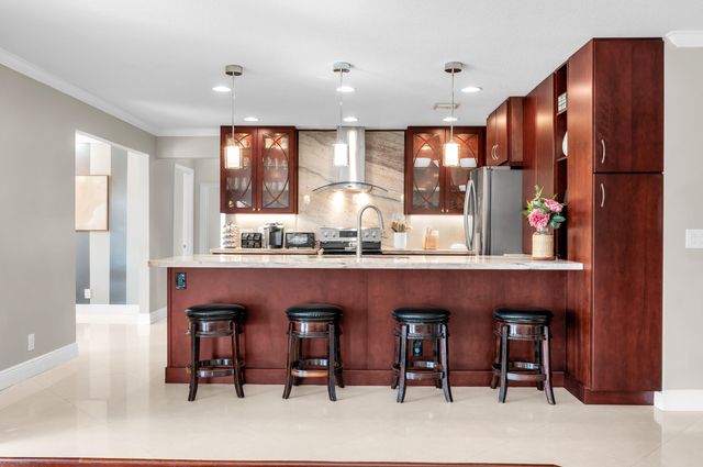 3250 Lakeview Boulevard, Delray Beach, FL 33445