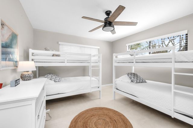 3250 Lakeview Boulevard, Delray Beach, FL 33445