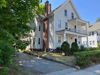 8 Lee 2, Worcester, MA 01602