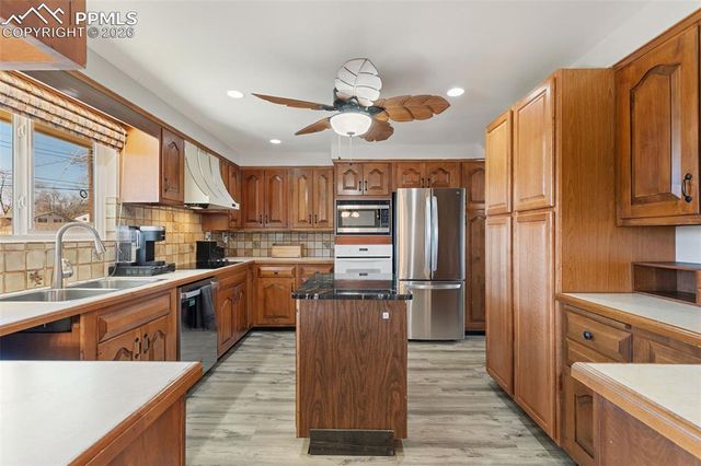 2122 Snyder Avenue, Colorado Springs, CO 80909