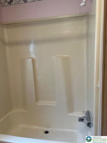 378 White Oak Lane, Moore Twp, PA 18014