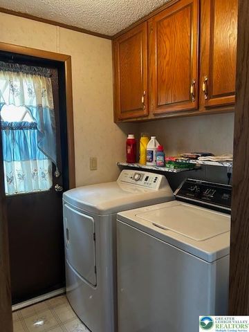 378 White Oak Lane, Moore Twp, PA 18014