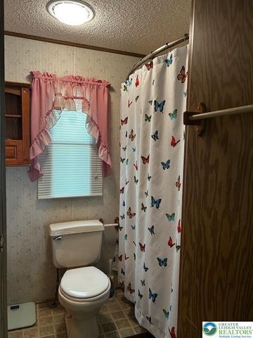 378 White Oak Lane, Moore Twp, PA 18014