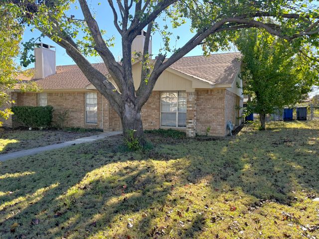 3518 Jewel Street, Sachse, TX 75048