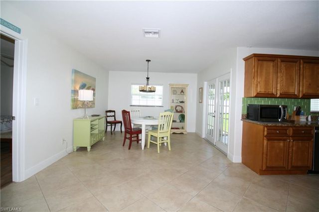 1421 SE 36th ST, Cape Coral, FL 33904