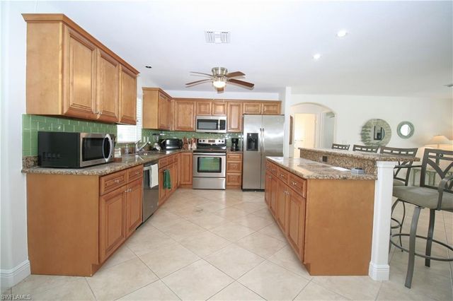 1421 SE 36th ST, Cape Coral, FL 33904