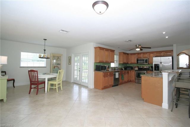 1421 SE 36th ST, Cape Coral, FL 33904