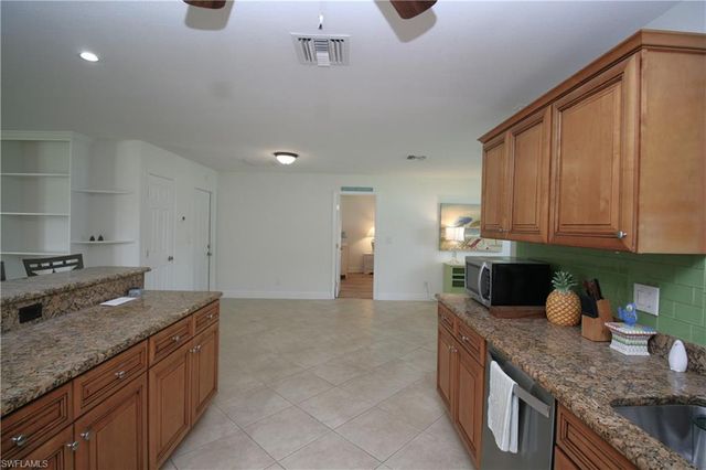 1421 SE 36th ST, Cape Coral, FL 33904