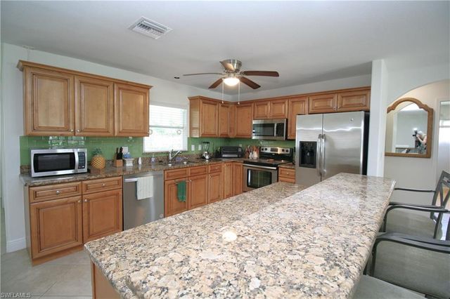 1421 SE 36th ST, Cape Coral, FL 33904