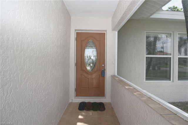 1421 SE 36th ST, Cape Coral, FL 33904