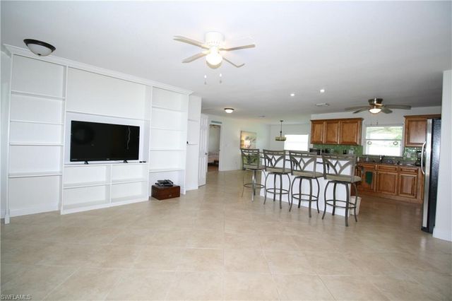 1421 SE 36th ST, Cape Coral, FL 33904
