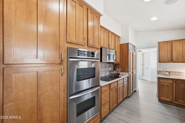 7001 N 14TH Street, Phoenix, AZ 85020