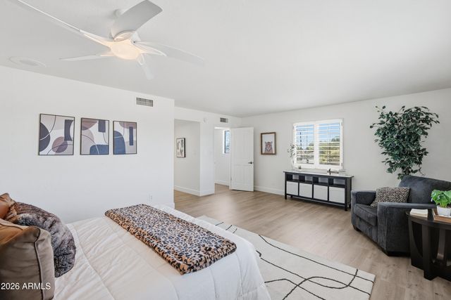 7001 N 14TH Street, Phoenix, AZ 85020