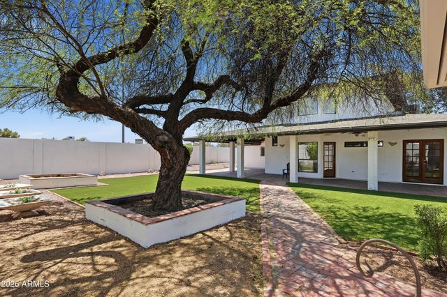 7001 N 14TH Street, Phoenix, AZ 85020