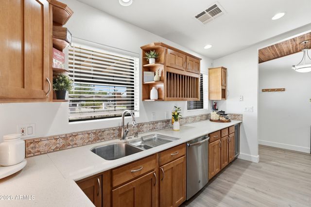 7001 N 14TH Street, Phoenix, AZ 85020