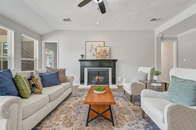 1704 Brill Drive, Friendswood, TX 77546