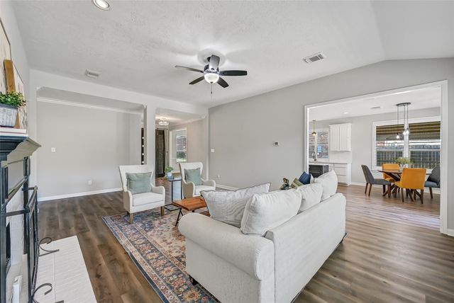 1704 Brill Drive, Friendswood, TX 77546