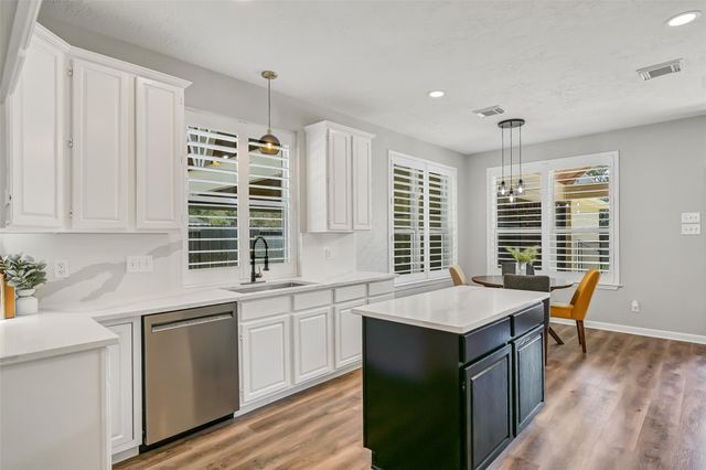 1704 Brill Drive, Friendswood, TX 77546