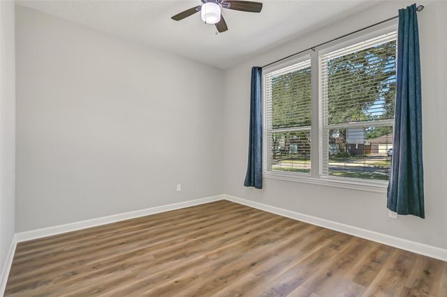 1704 Brill Drive, Friendswood, TX 77546