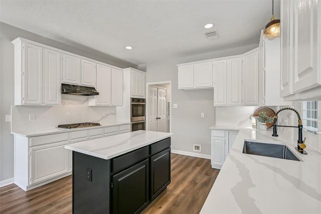1704 Brill Drive, Friendswood, TX 77546