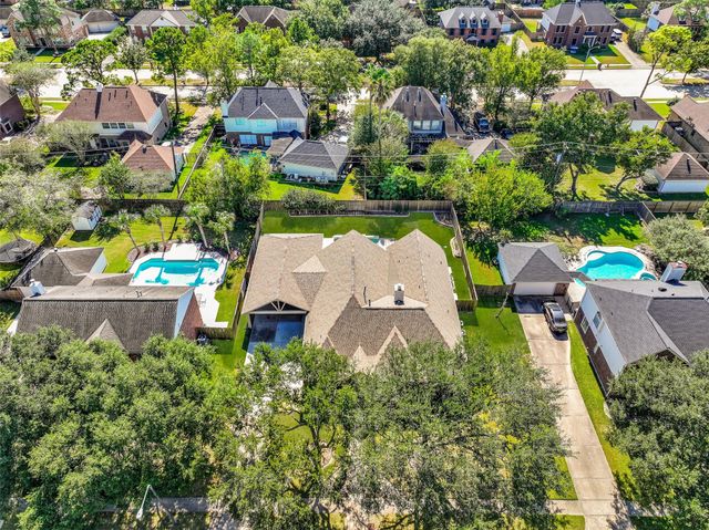 1704 Brill Drive, Friendswood, TX 77546
