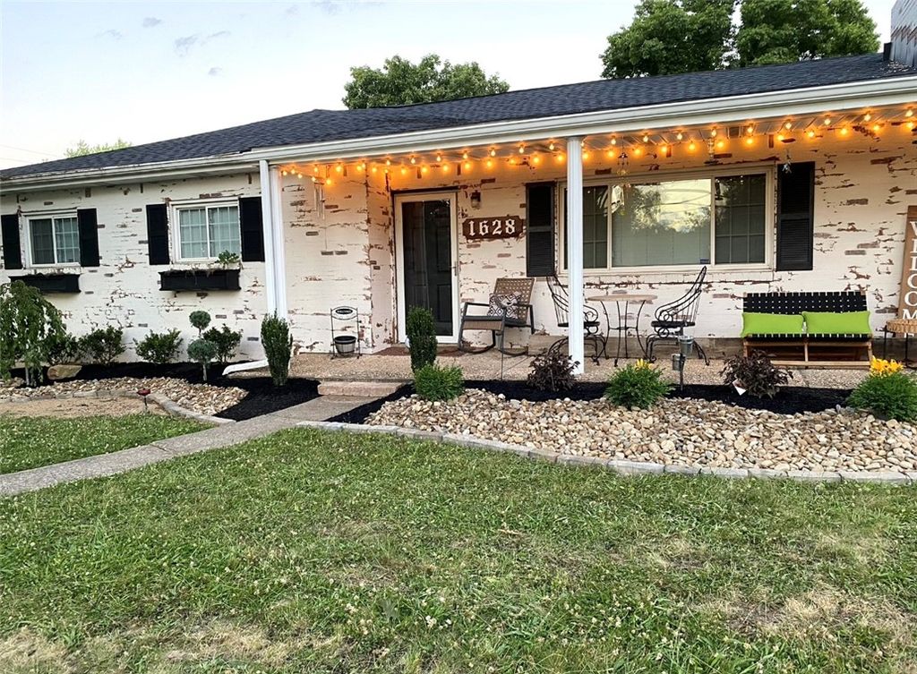 1628 Old Brodhead Rd, Center Twp, PA 15061